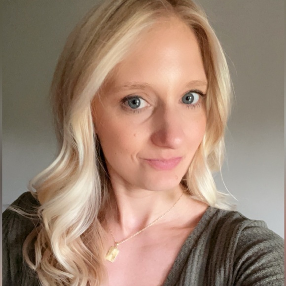 Meet your Posher, Kayla - Picture 1 of 1
